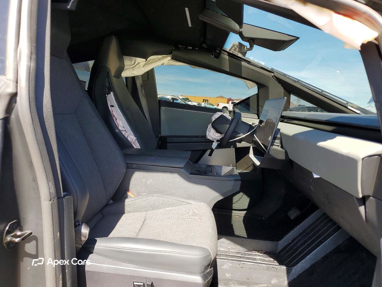 Tesla Cybertruck 2025
