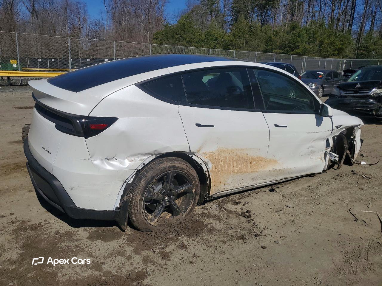Tesla Model Y 2026