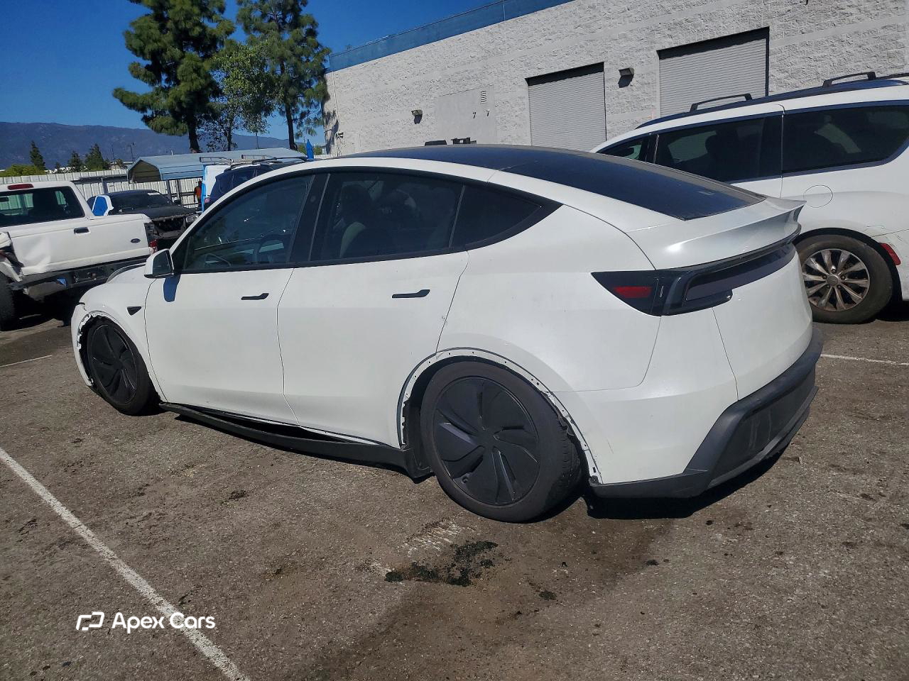 Tesla Model Y 2026