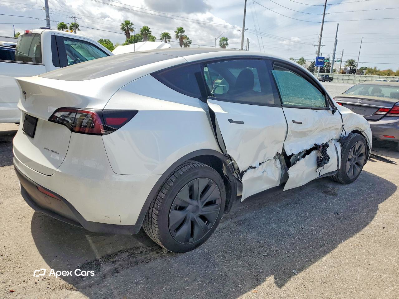Tesla Model Y 2024
