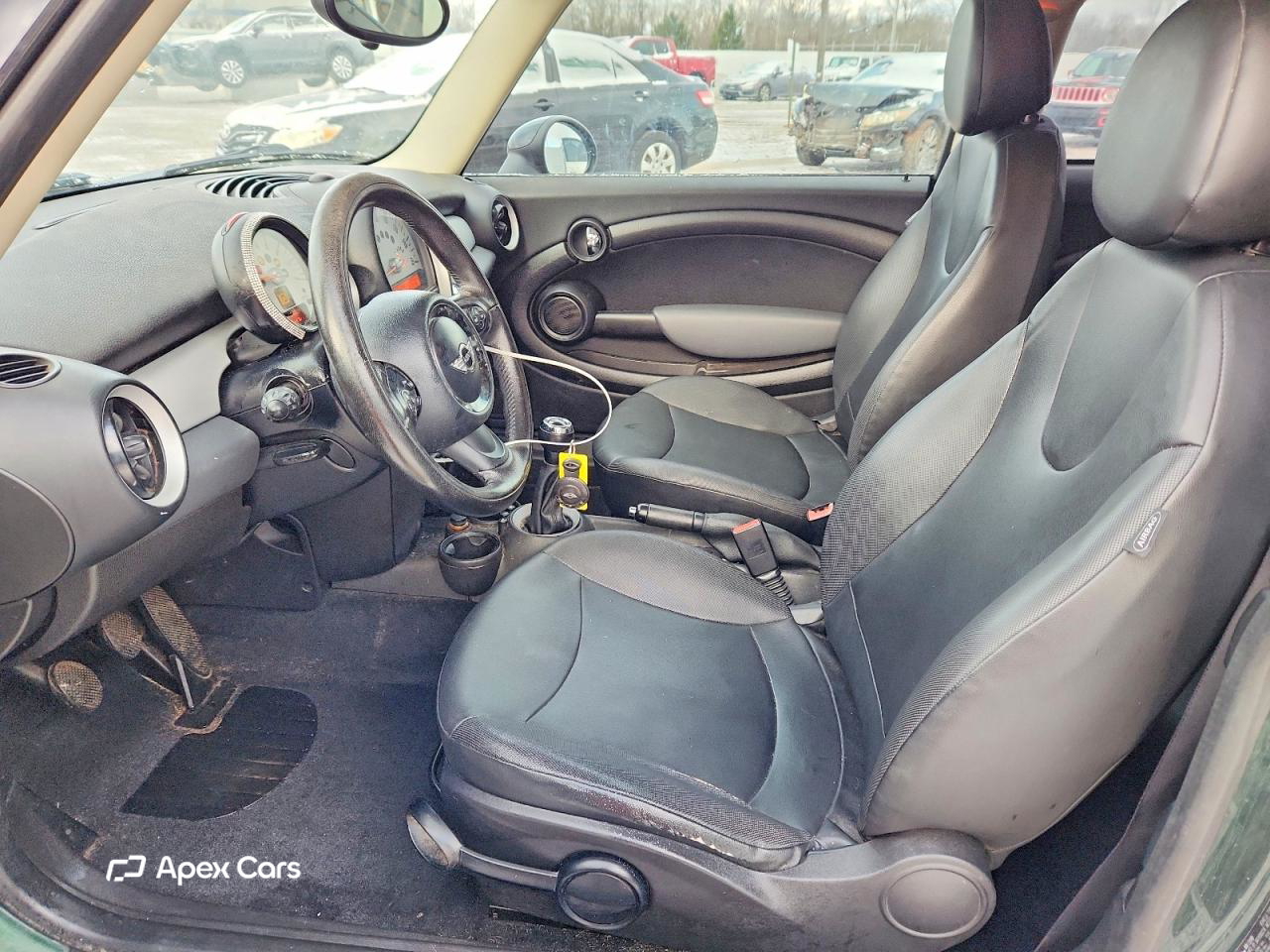 MINI Cooper 2011