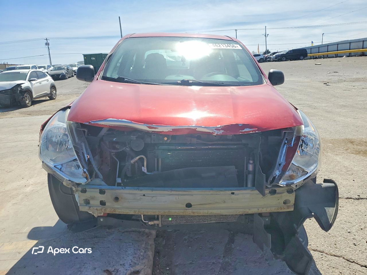 Nissan Versa 2015