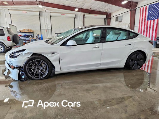 Tesla Model 3 2023 - Image 1 of 13
