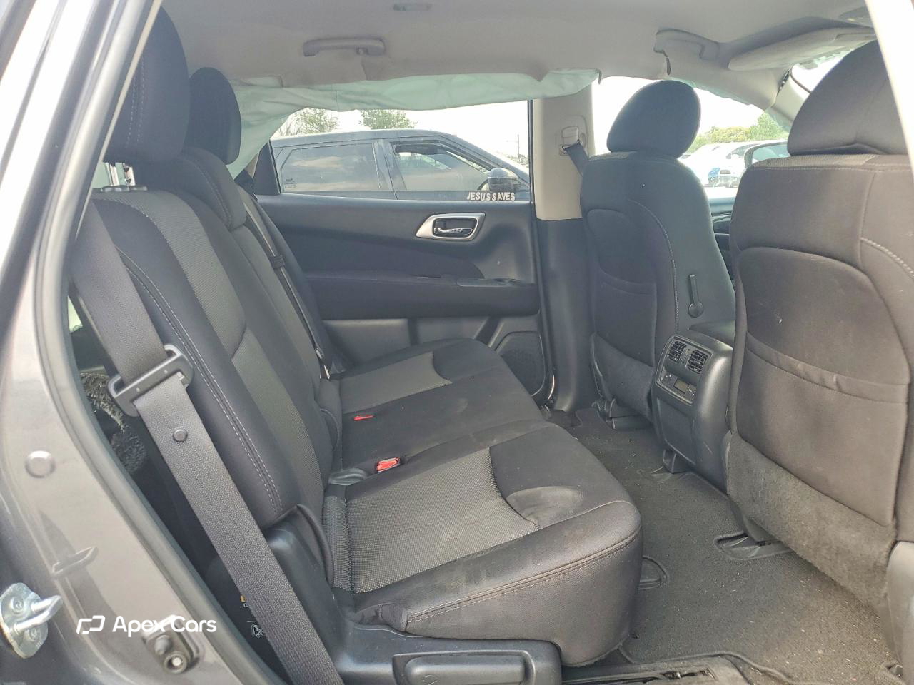 Nissan Pathfinder 2017