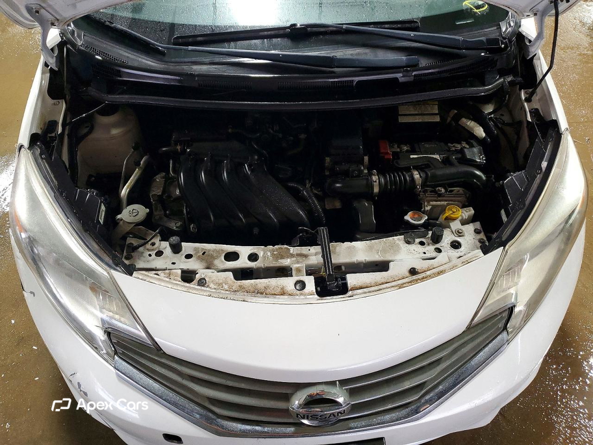 Nissan Versa 2015