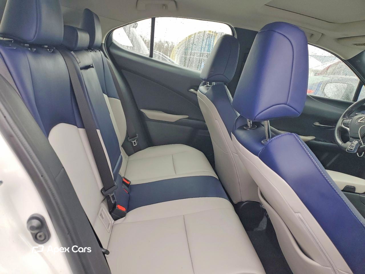 Lexus UX 2020