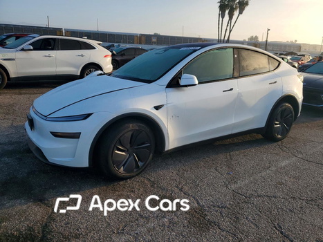Tesla Model Y 2026 - Image 1 of 15
