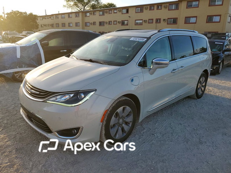 Chrysler Pacifica 2017 - Zdjęcie 1 z 13