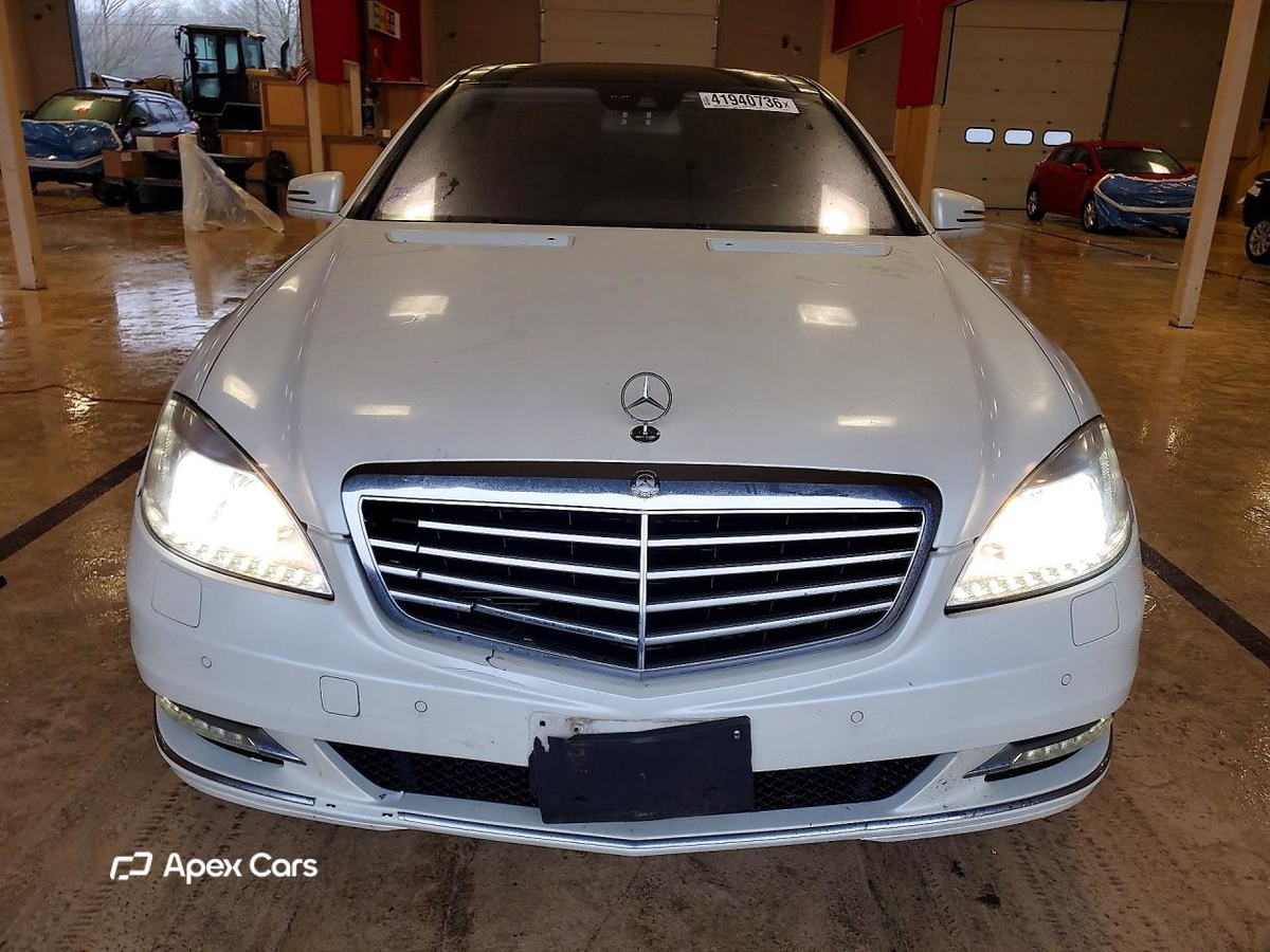 Mercedes-Benz  2013