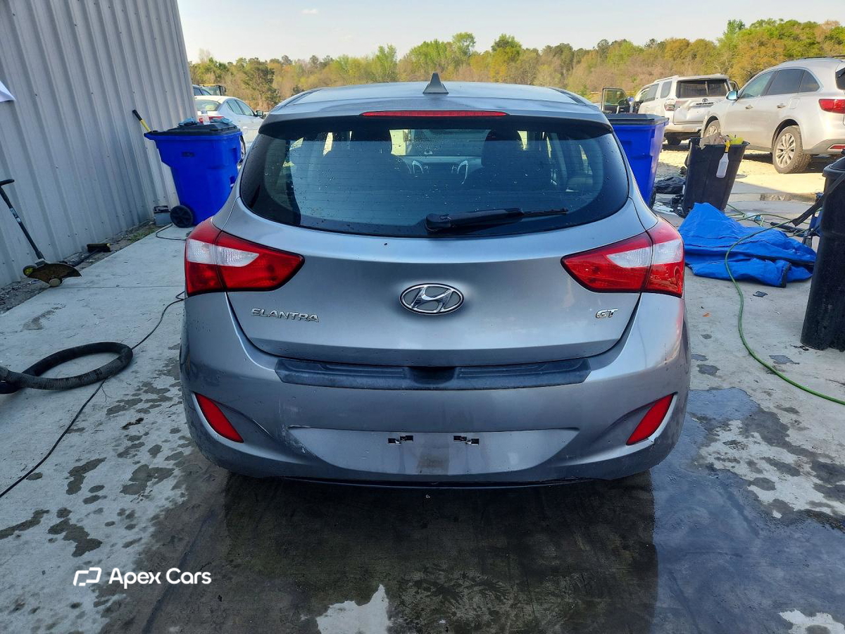 Hyundai Elantra 2013