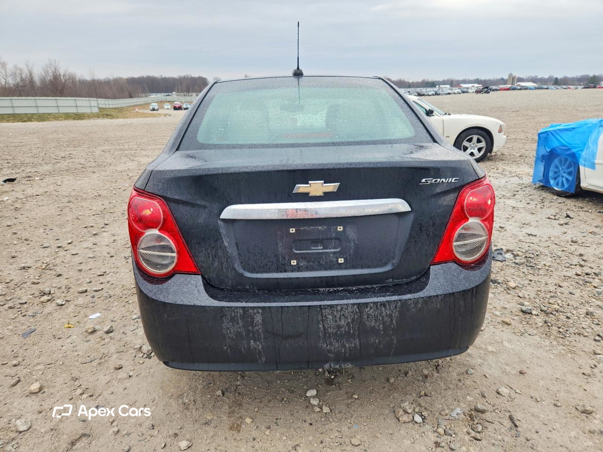 Chevrolet Sonic 2015