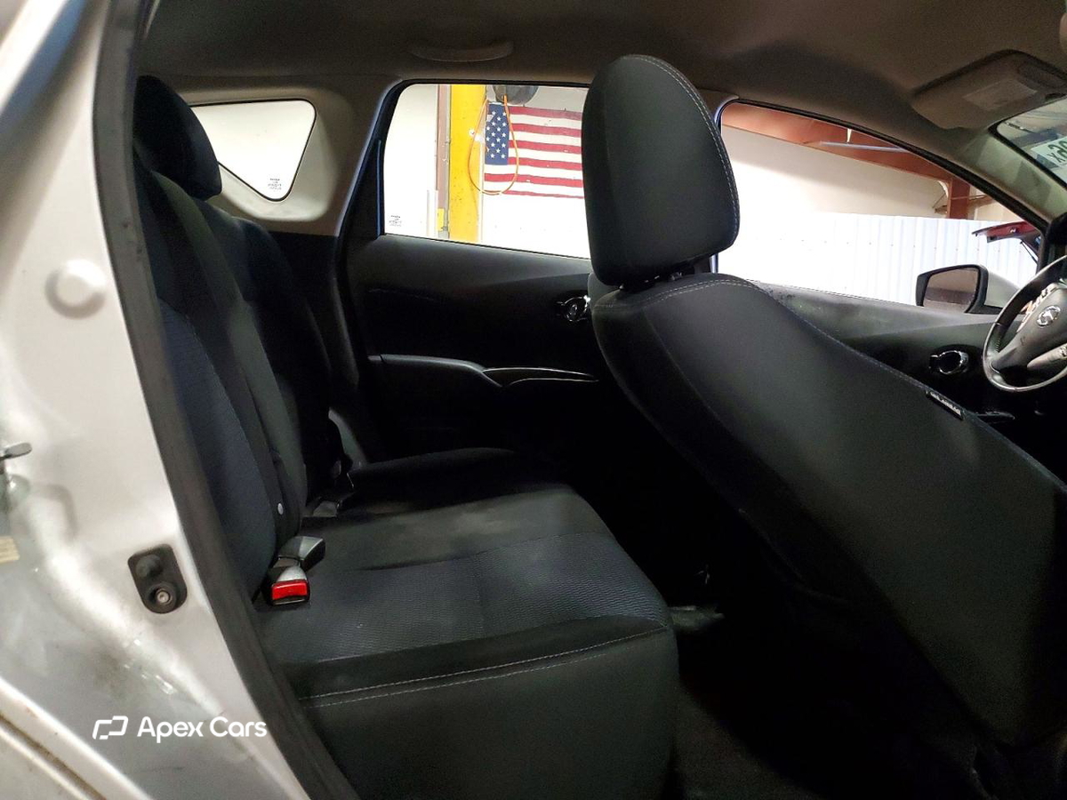 Nissan Versa 2016