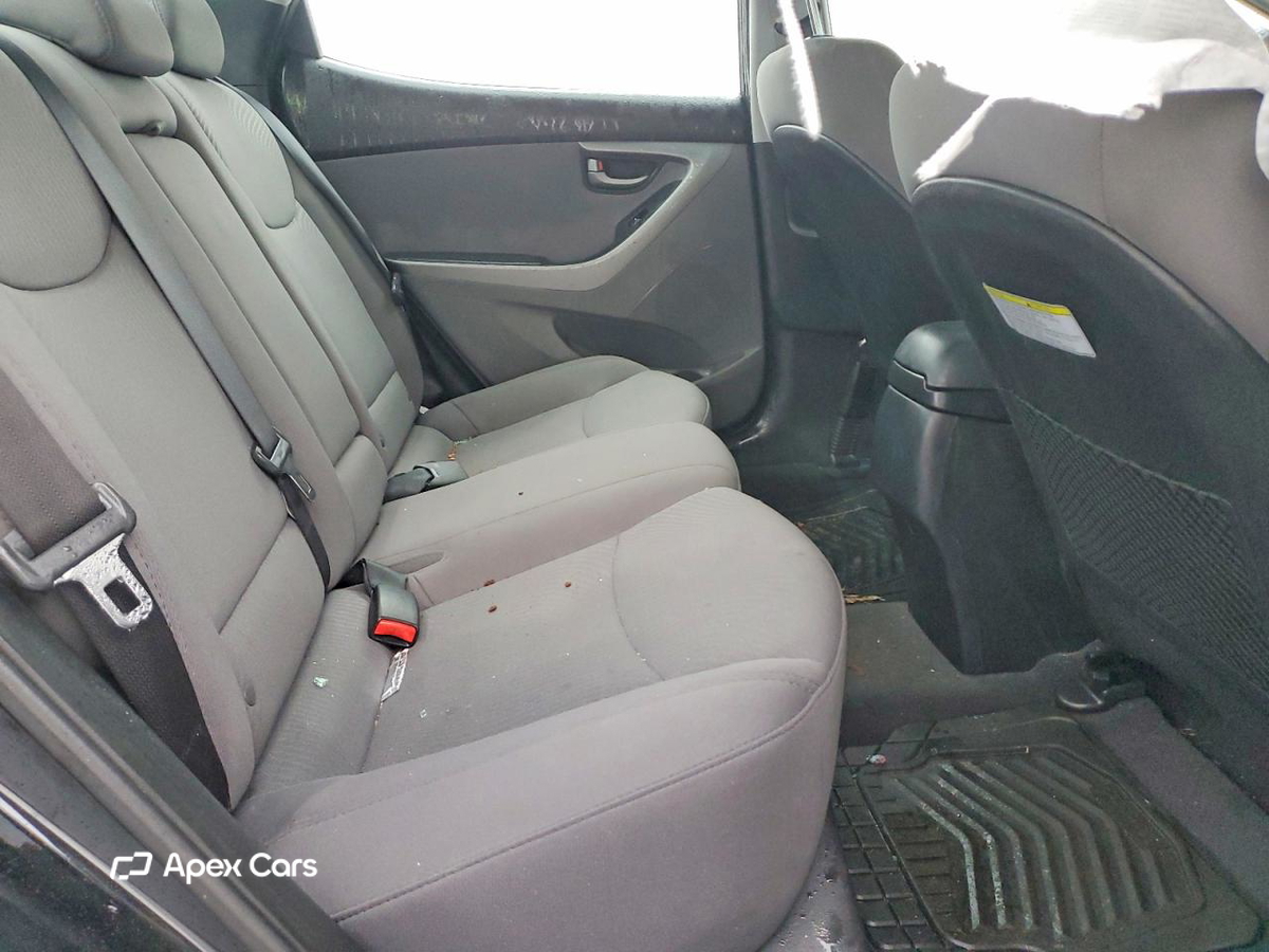 Hyundai Elantra 2016