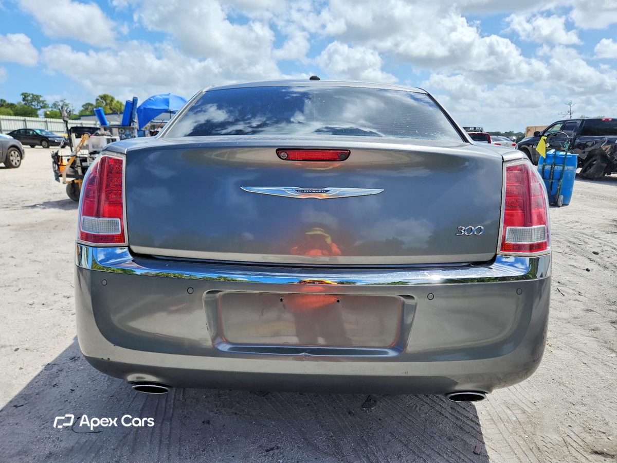 Chrysler 300 2011