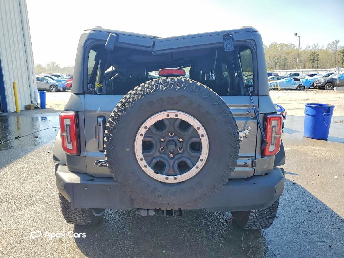 Ford Bronco 2022