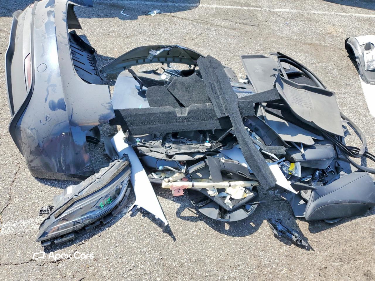 Tesla Model 3 2025
