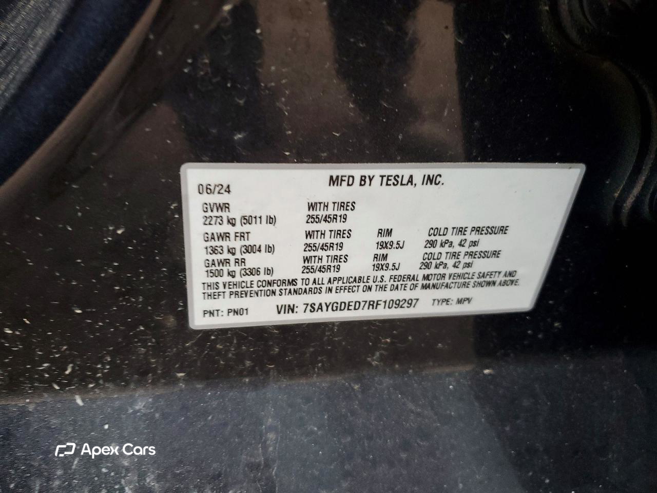 Tesla Model Y 2024