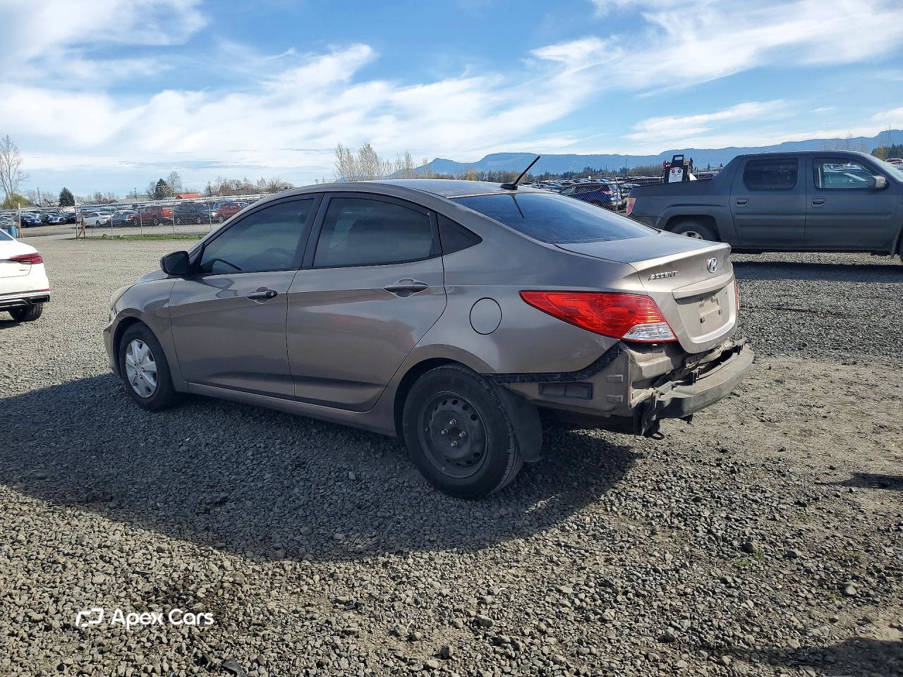 Hyundai Accent 2013