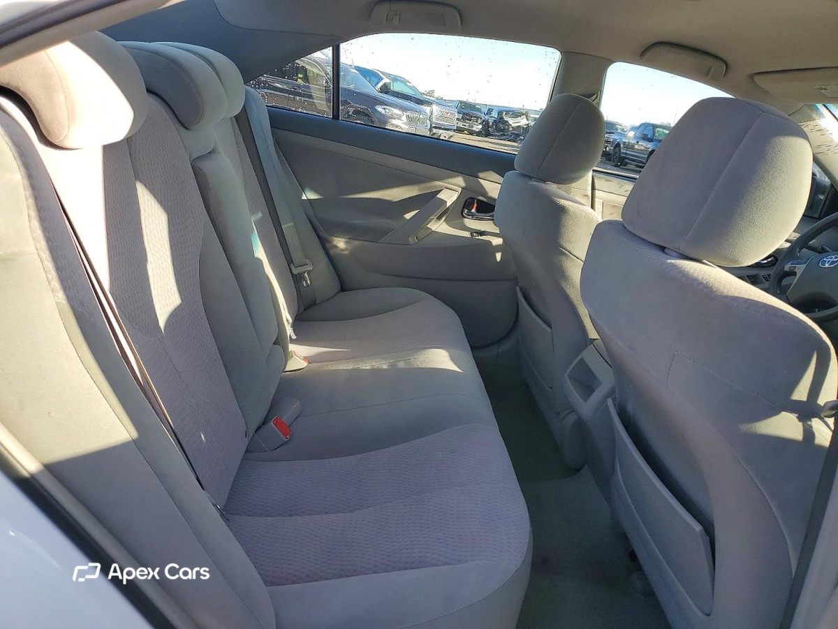 Toyota Camry 2010