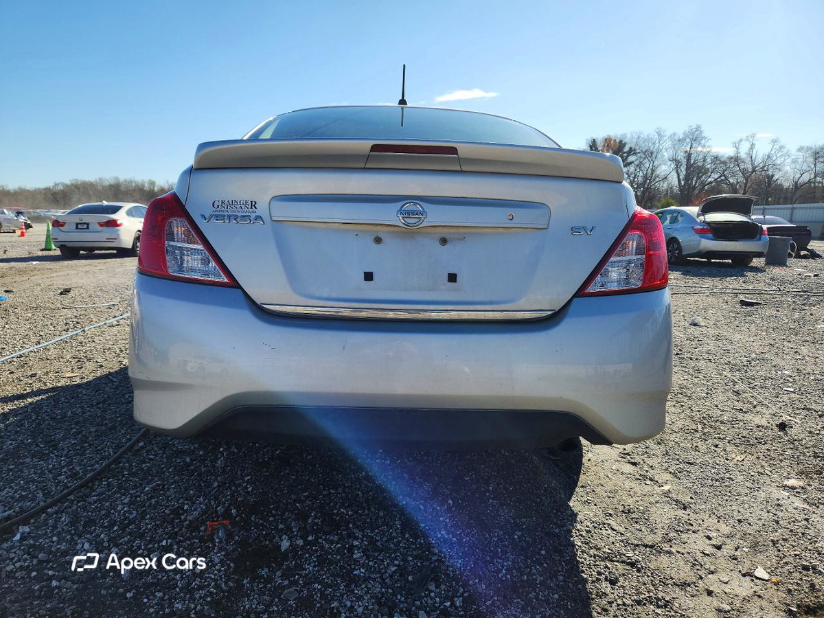 Nissan Versa 2017