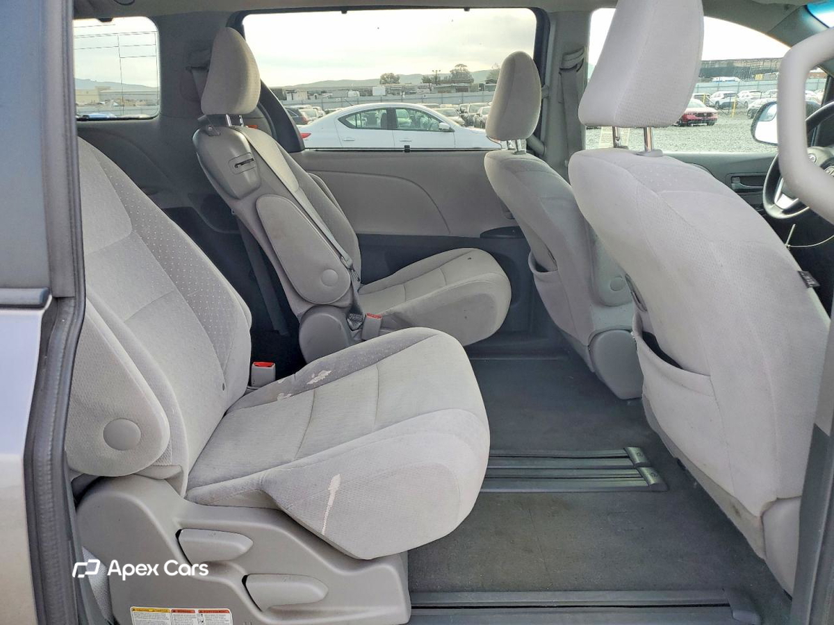 Toyota Sienna 2015