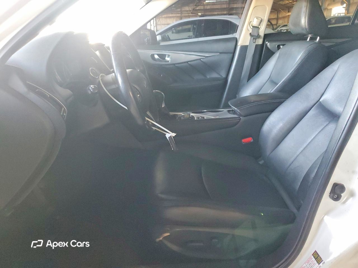 Infiniti Q50 2015