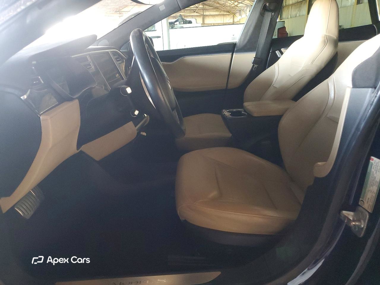 Tesla Model S 2015