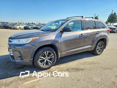 Toyota Highlander 2018 - Image 1 of 15