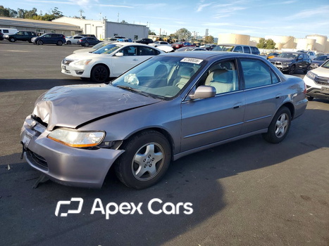 Honda Accord 2000 - Image 1 of 5