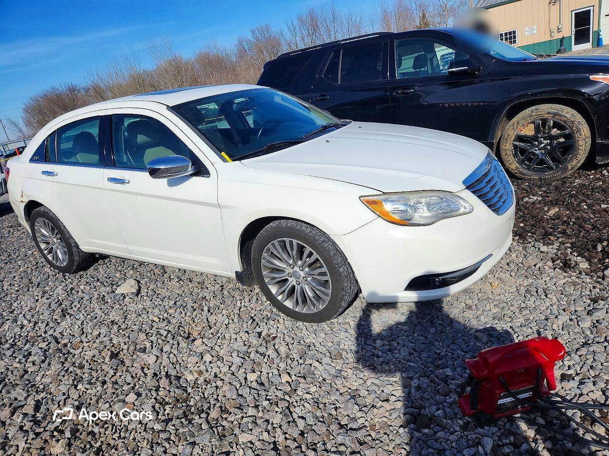 Chrysler 200 2011