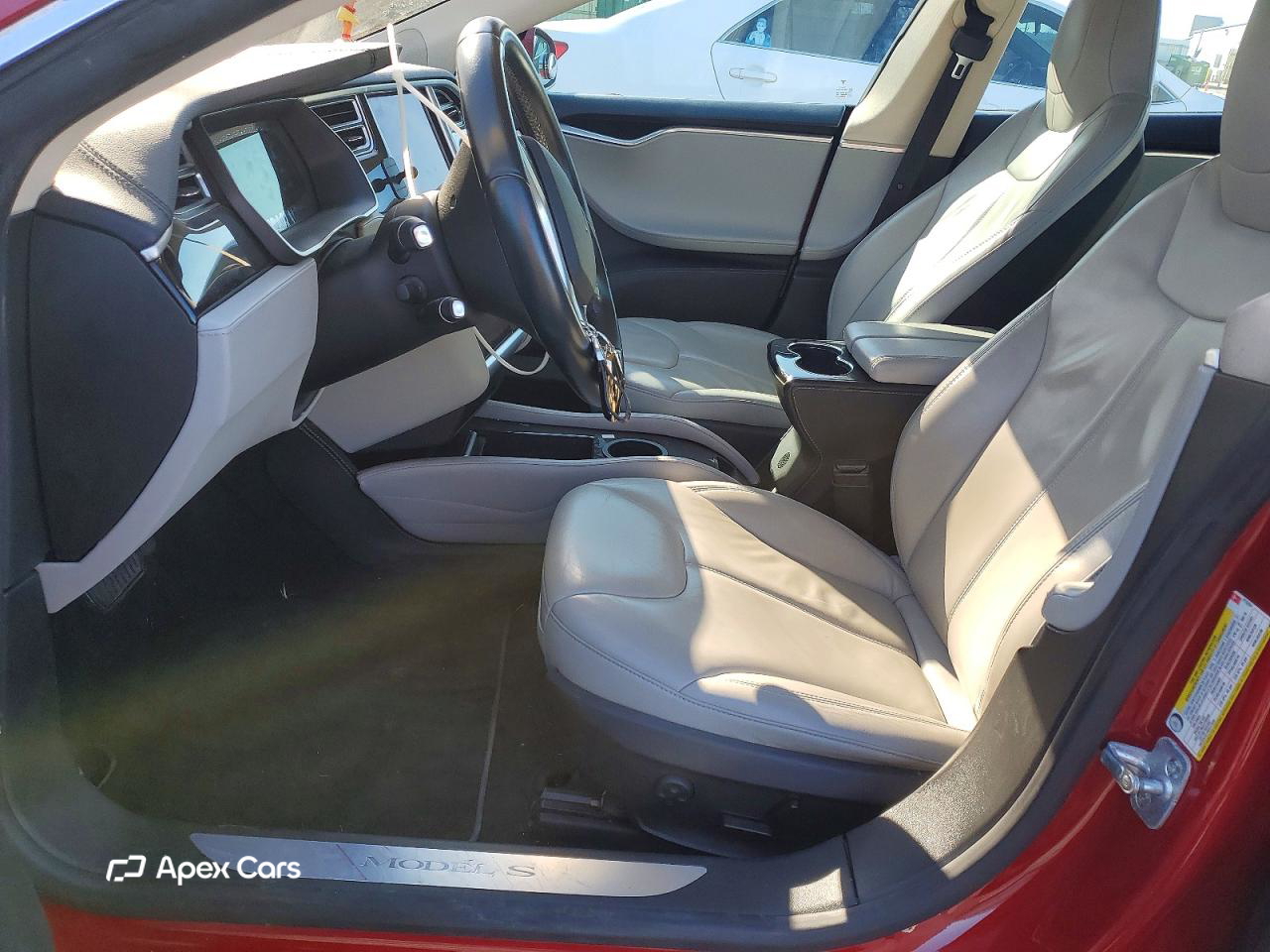 Tesla Model S 2015
