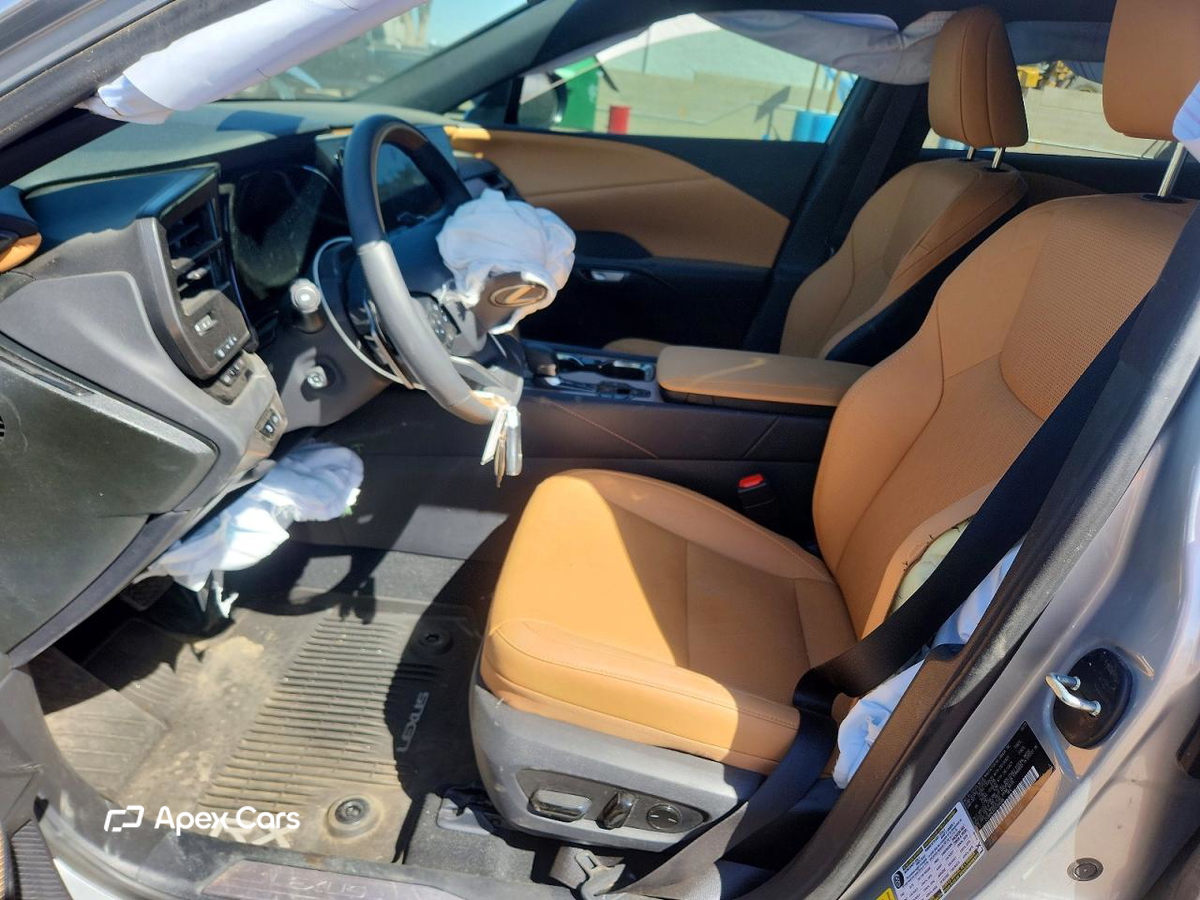 Lexus RX 2025