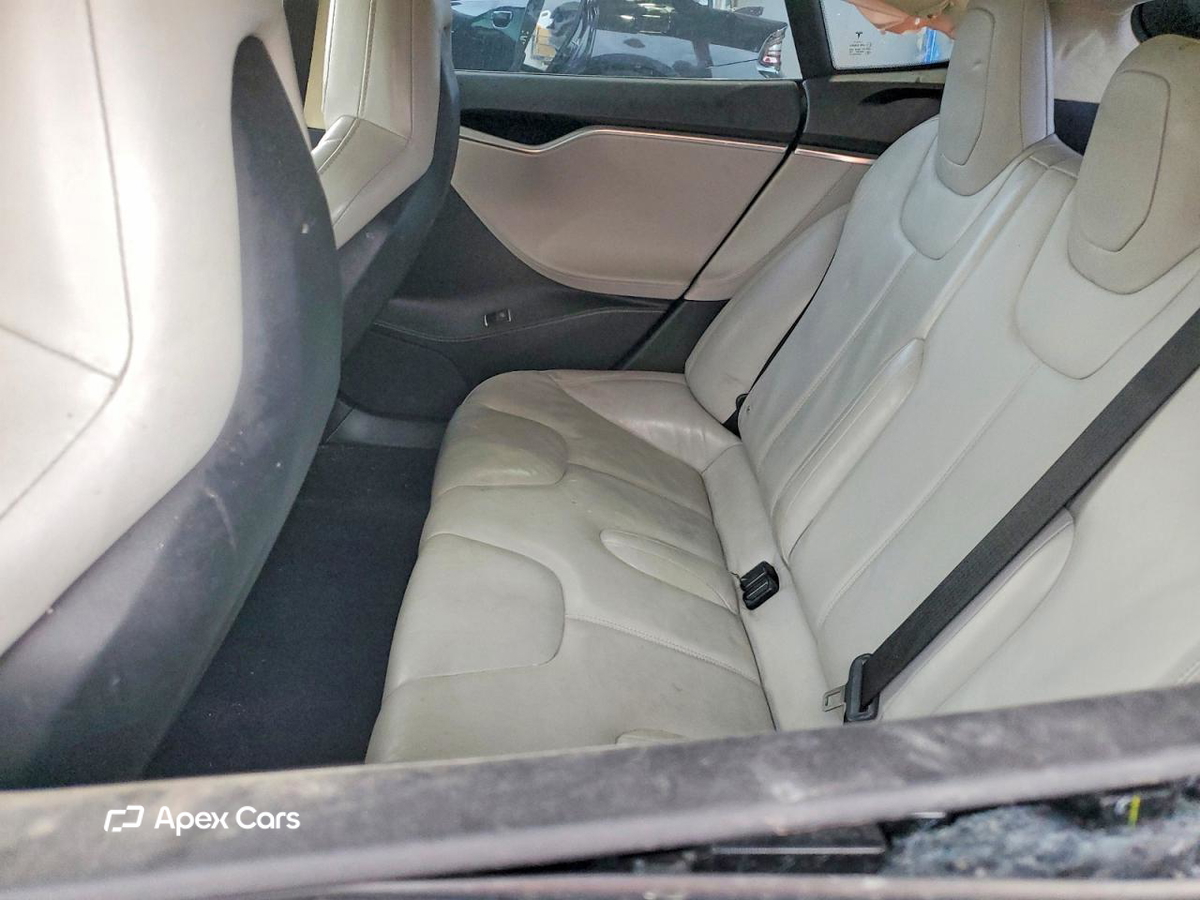 Tesla Model S 2016