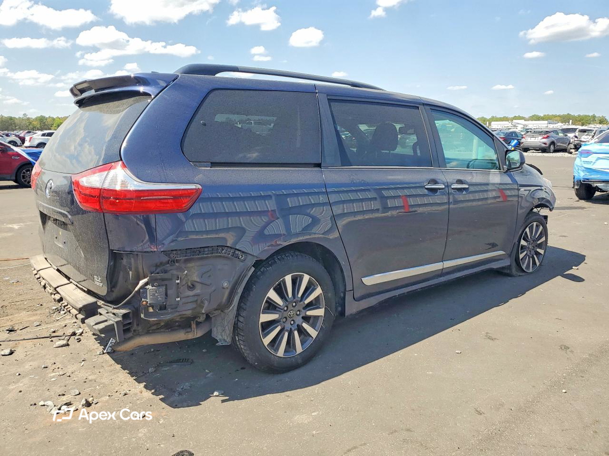 Toyota Sienna 2018