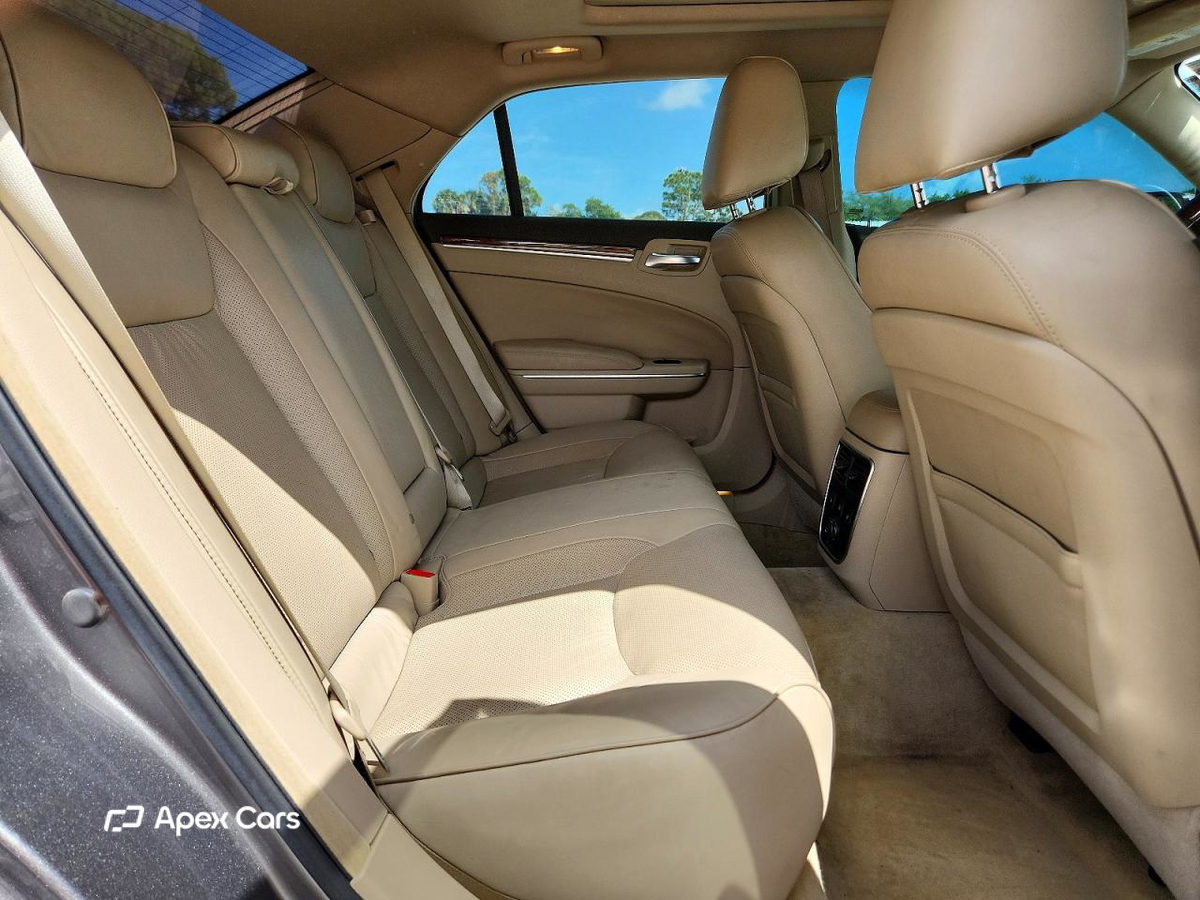Chrysler 300 2011