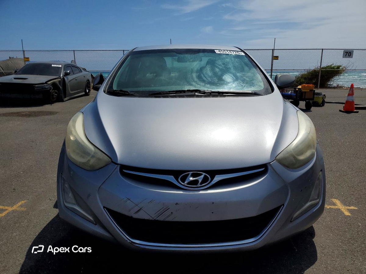 Hyundai Elantra 2015