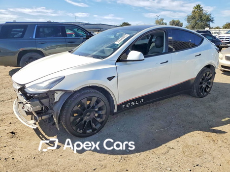 Tesla Model Y 2020 - Image 1 of 13