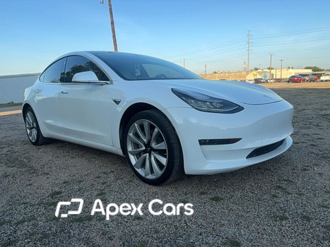 Tesla Model 3 2020 - Image 1 of 5