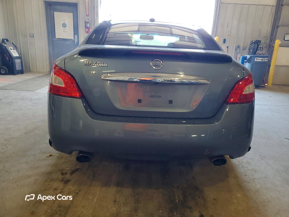 Nissan Maxima 2011