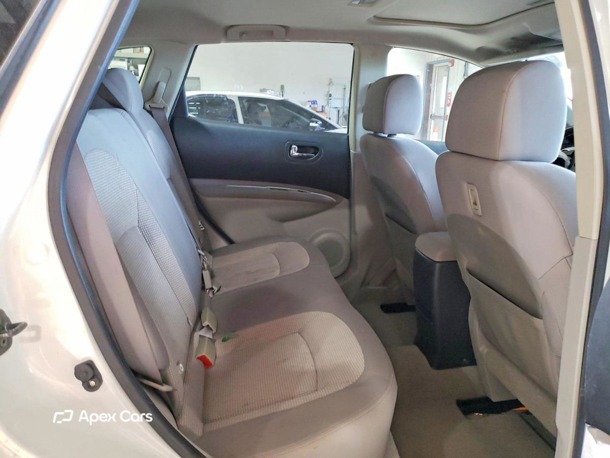 Nissan Rogue 2010