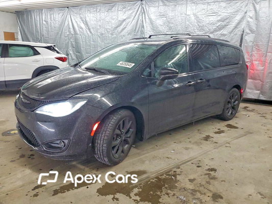 Chrysler Pacifica 2018 - Image 1 of 14