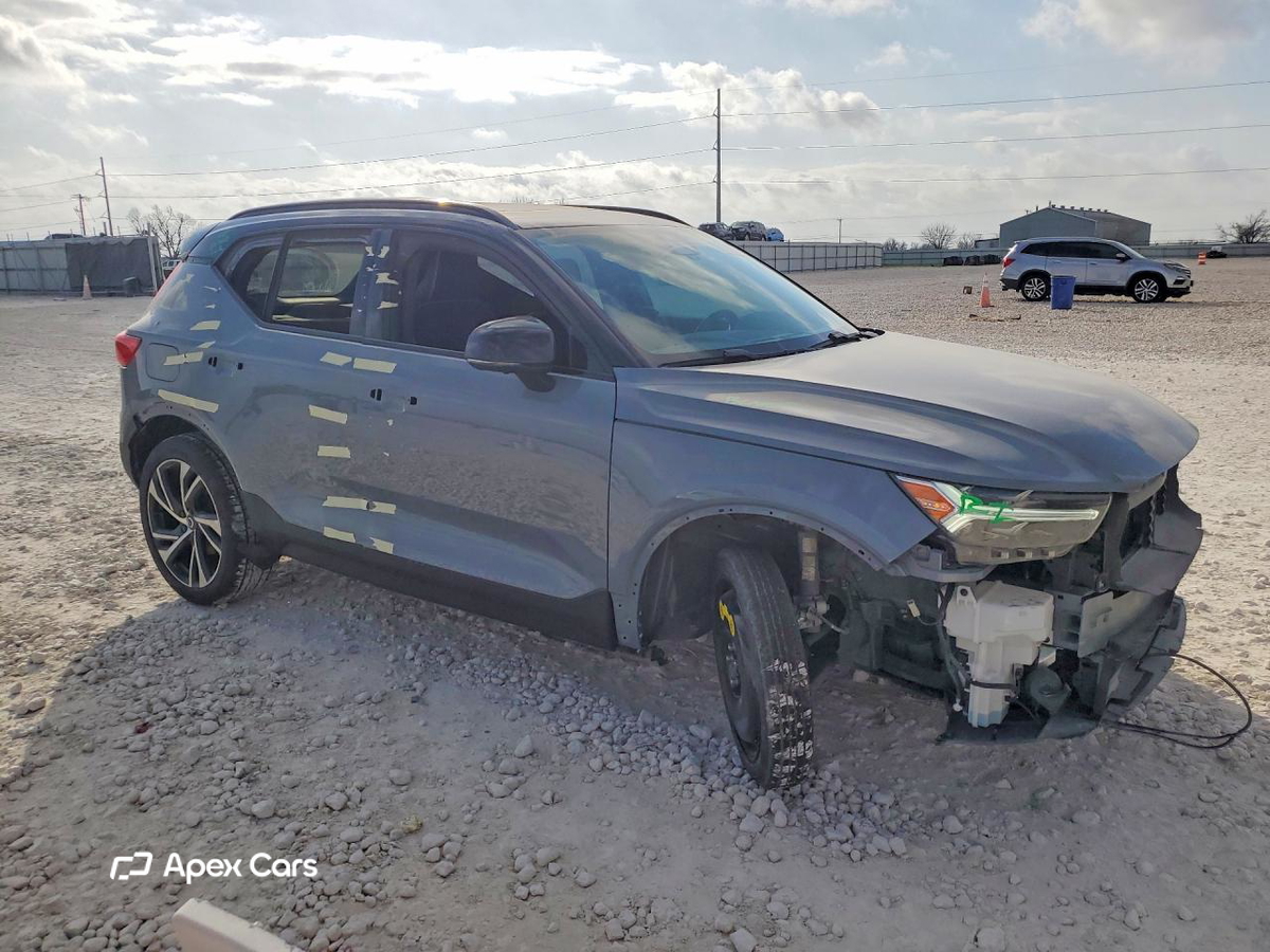 Volvo XC40 2022
