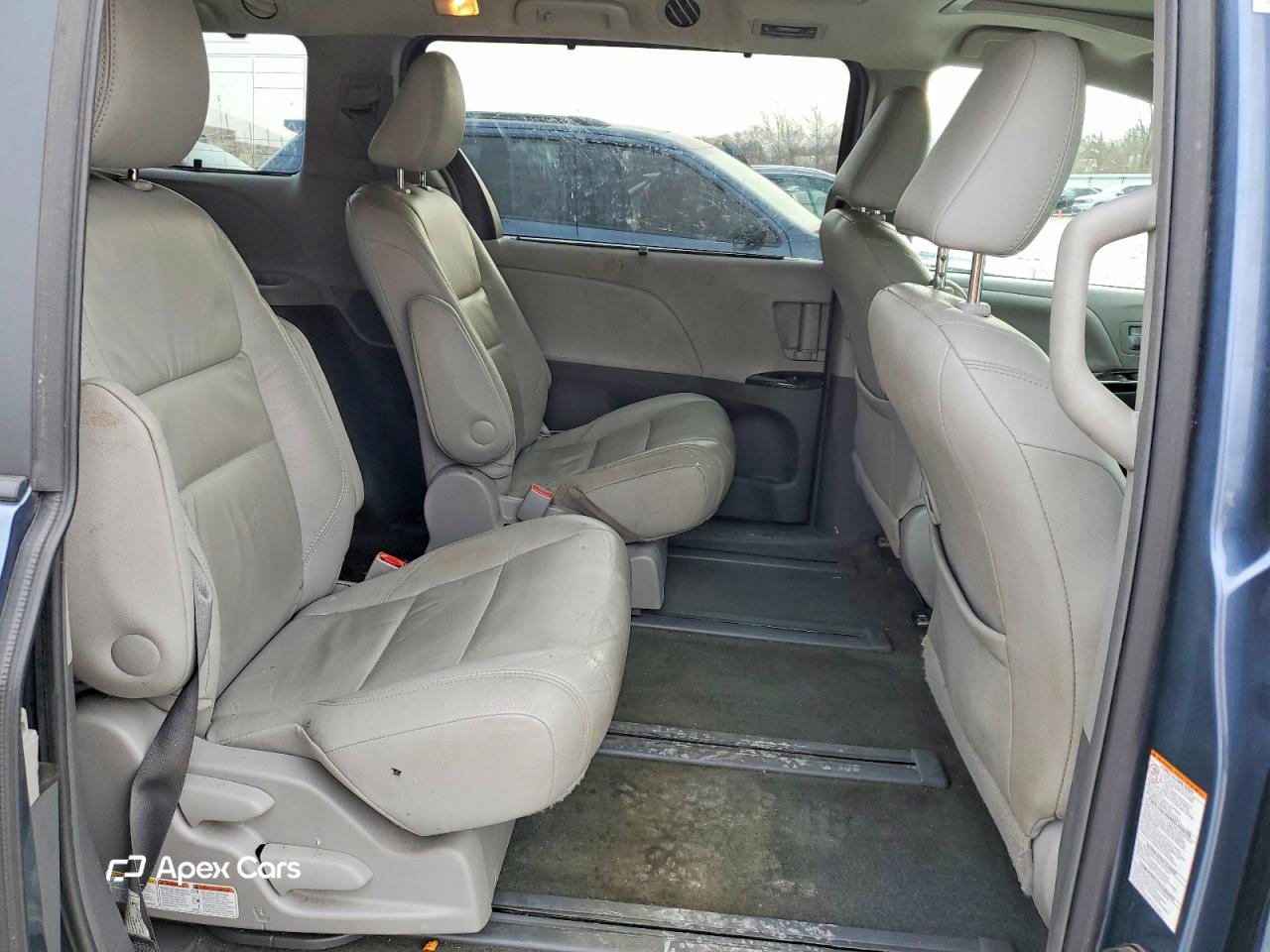 Toyota Sienna 2017