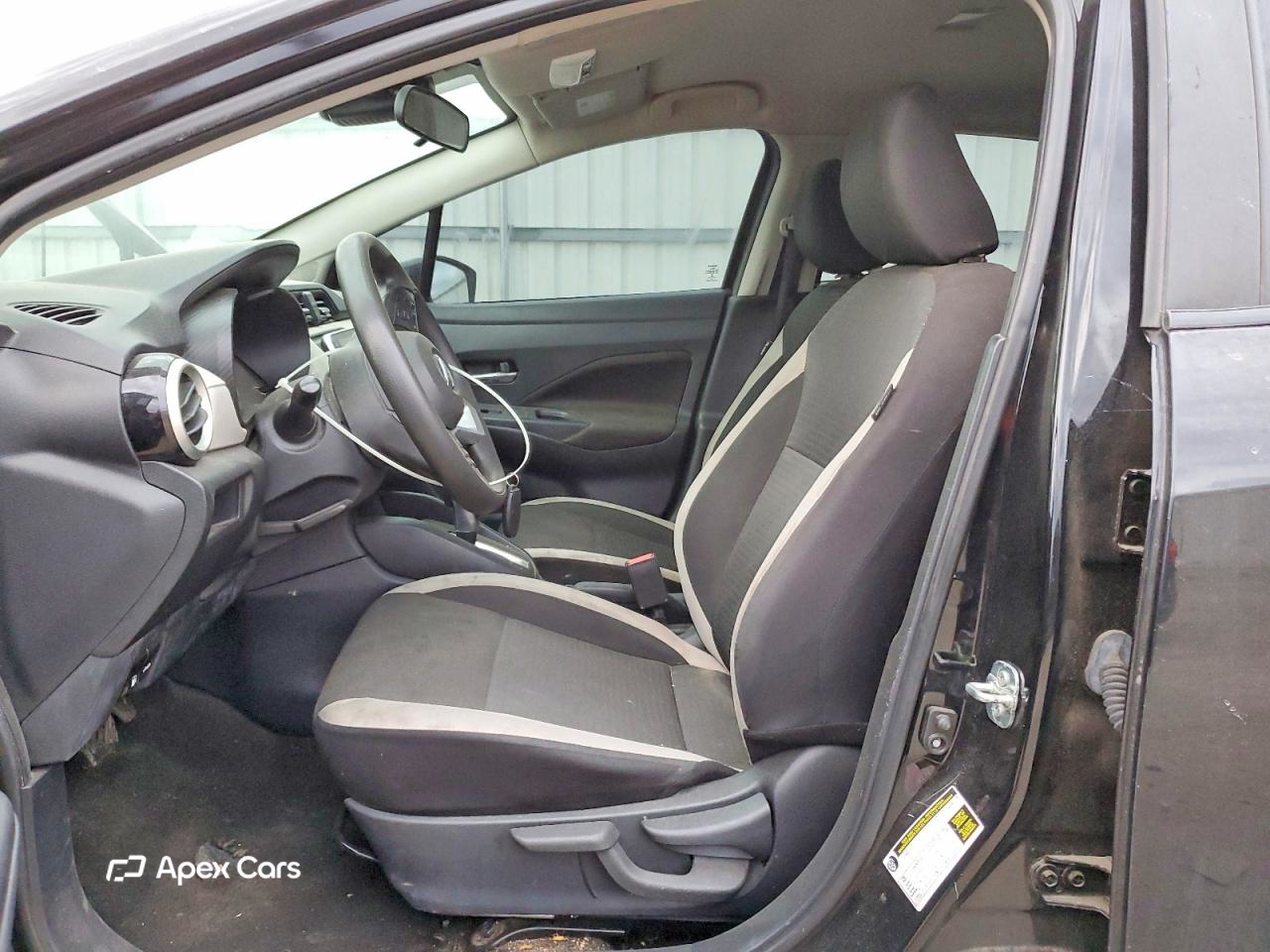 Nissan Versa 2021