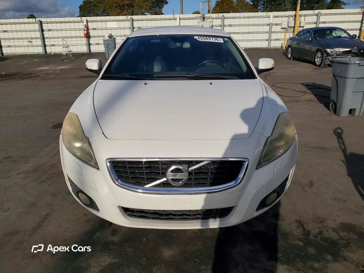Volvo C70 2011