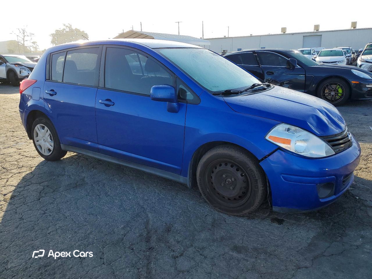 Nissan Versa 2011