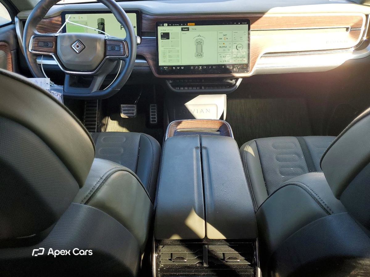 Rivian R1S 2023