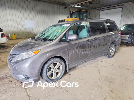 Toyota Sienna 2017 - Image 1 of 14