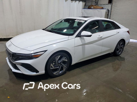 Hyundai Elantra 2025 - Image 1 of 12