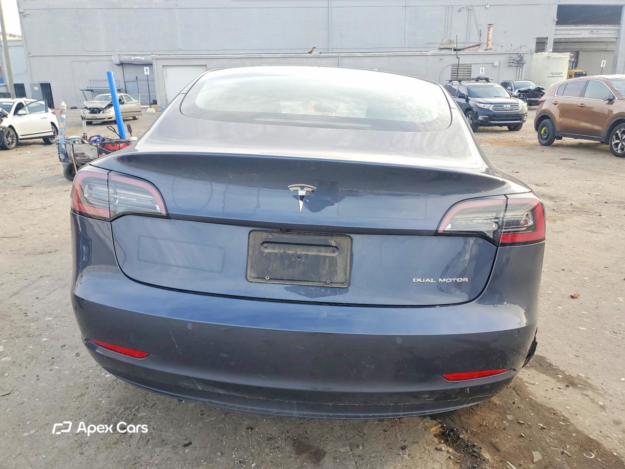 Tesla Model 3 2022
